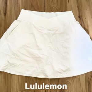 Lululemon Athletica Women's Cream Skater Skirt